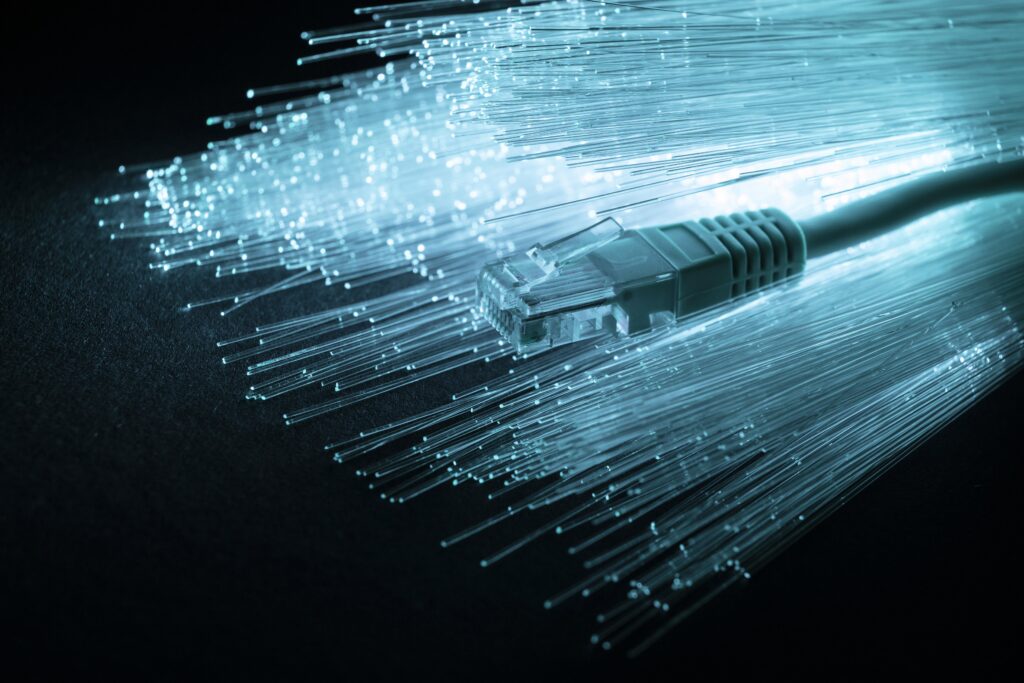 cabos de fibra óptica